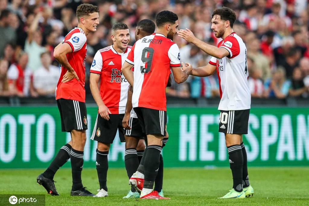 包含欧篮联今夜走向成谜;费耶诺德外线爆发;质疑声仍在;年轻球员得到机会的词条 包含欧篮联今夜走向成谜;费耶诺德外线爆发;质疑声仍在;年轻球员得到机会的词条