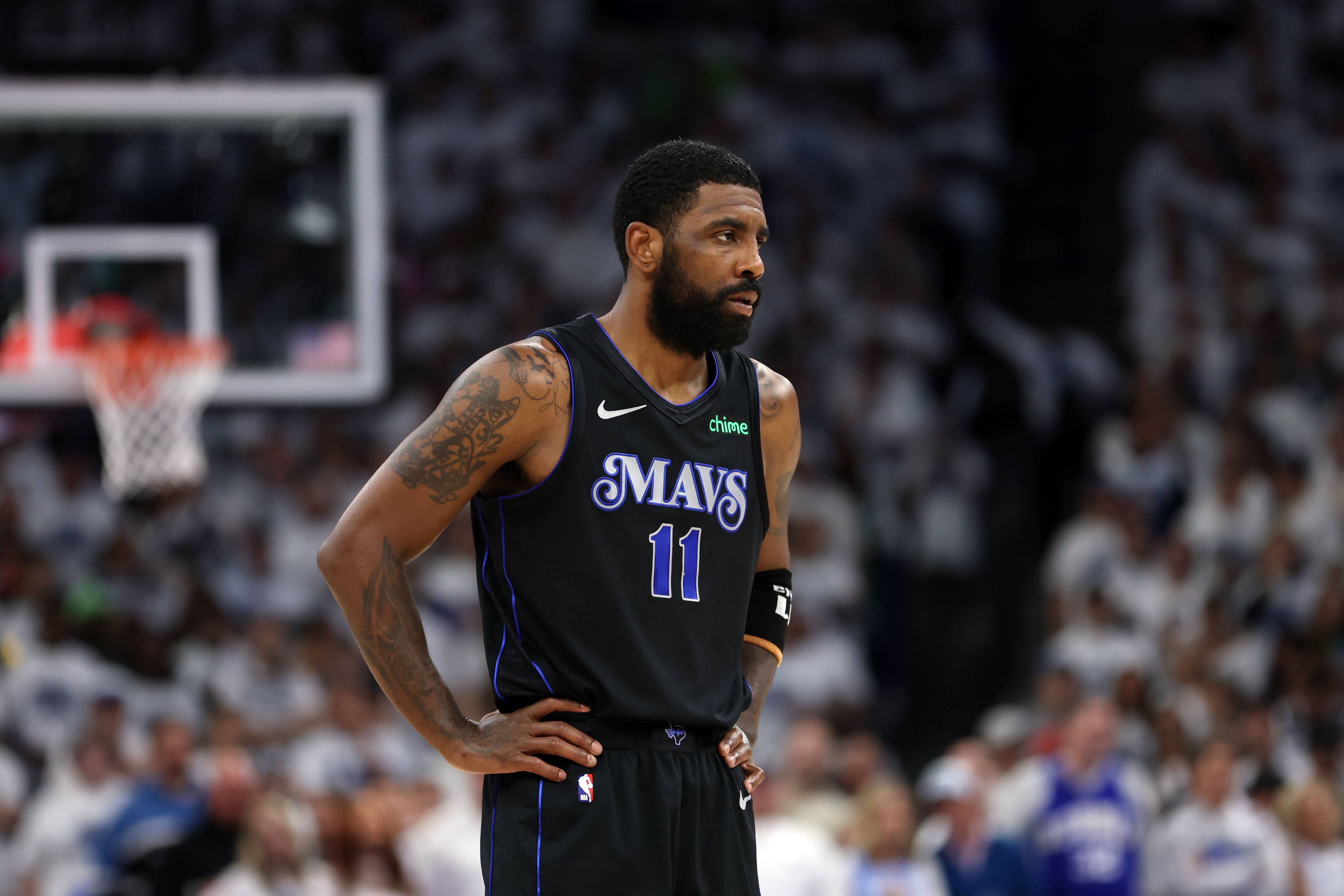 包含达拉斯独行侠发布备战花絮，今晨防线松动，NBA季后赛任务艰巨，年轻球员得到机会的词条